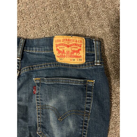 Men's Levi's 541 Dark Wash Jeans, Size 34x 32, Gently Used - Picture 2 of 3